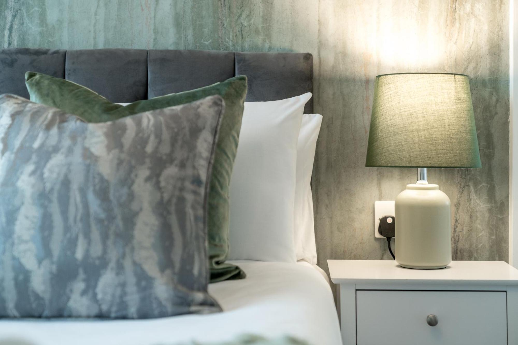 Lux 3Bed Near Wembley With Parking By Oceana Group - Sleeps 8 Harrow Exterior foto